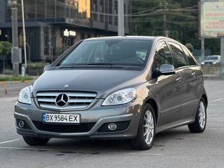 Мерседес Б-клас 2008 у Хмельницькому на Automoto.ua Сірий Мерседес Б-клас, об'ємом двигуна 2.03 л та пробігом 167 тис. км за 8500 $, фото 1 на Automoto.ua
