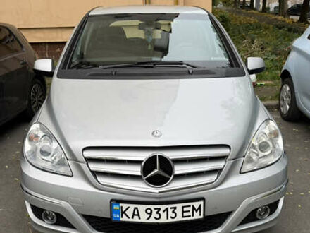 Мерседес Б-класс 2008 в Киеве на Automoto.ua Серый Мерседес Б-класс, объемом двигателя 1.99 л и пробегом 270 тыс. км за 6500 $, фото 1 на Automoto.ua