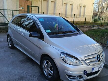 Серый Мерседес Б-класс, объемом двигателя 2 л и пробегом 200 тыс. км за 7100 $, фото 1 на Automoto.ua