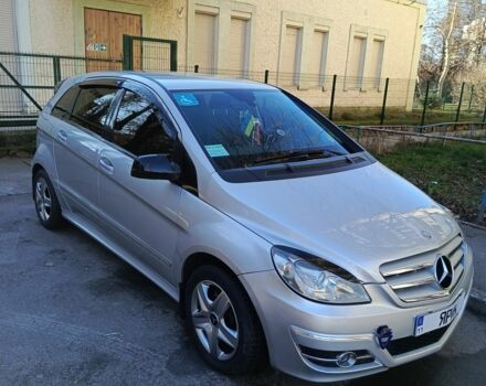 Серый Мерседес Б-класс, объемом двигателя 2 л и пробегом 200 тыс. км за 7100 $, фото 1 на Automoto.ua