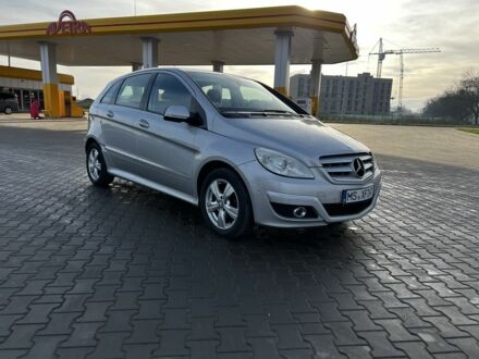 Серый Мерседес Б-класс, объемом двигателя 1.7 л и пробегом 217 тыс. км за 7900 $, фото 1 на Automoto.ua