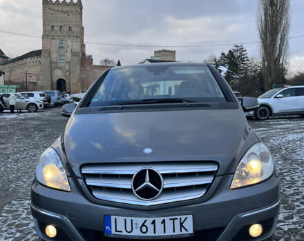 Сірий Мерседес Б-клас, об'ємом двигуна 2 л та пробігом 200 тис. км за 7900 $, фото 1 на Automoto.ua