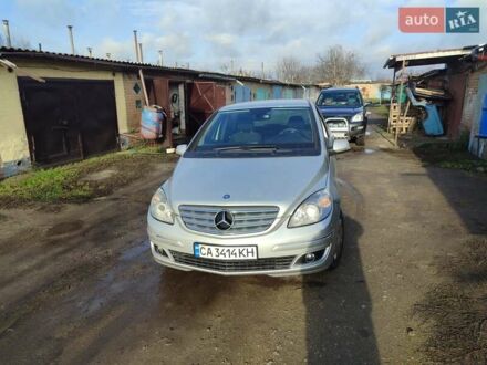 Серый Мерседес Б-класс, объемом двигателя 1.5 л и пробегом 208 тыс. км за 4500 $, фото 1 на Automoto.ua