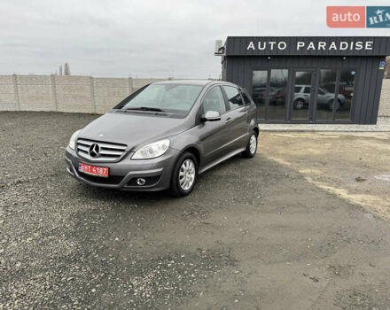 Серый Мерседес Б-класс, объемом двигателя 1.7 л и пробегом 219 тыс. км за 7900 $, фото 1 на Automoto.ua