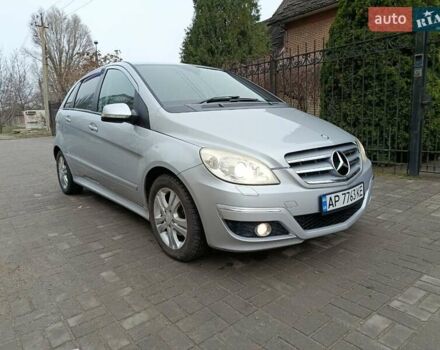 Серый Мерседес Б-класс, объемом двигателя 1.7 л и пробегом 79 тыс. км за 8600 $, фото 1 на Automoto.ua