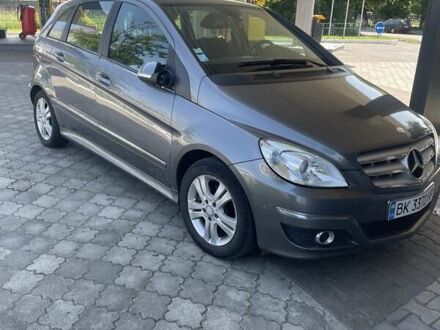 Серый Мерседес Б-класс, объемом двигателя 1.99 л и пробегом 300 тыс. км за 7200 $, фото 1 на Automoto.ua