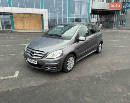 Серый Мерседес Б-класс, объемом двигателя 1.7 л и пробегом 199 тыс. км за 5499 $, фото 1 на Automoto.ua