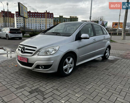 Серый Мерседес Б-класс, объемом двигателя 1.7 л и пробегом 139 тыс. км за 6990 $, фото 1 на Automoto.ua