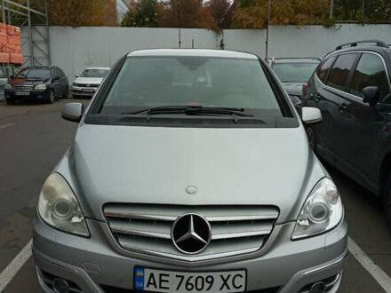 Серый Мерседес Б-класс, объемом двигателя 1.7 л и пробегом 170 тыс. км за 7500 $, фото 1 на Automoto.ua