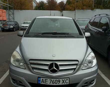 Мерседес Б-класс 2010 в Киеве на Automoto.ua Серый Мерседес Б-класс, объемом двигателя 1.7 л и пробегом 170 тыс. км за 7500 $, фото 1 на Automoto.ua