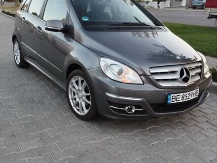 Сірий Мерседес Б-клас, об'ємом двигуна 1.7 л та пробігом 213 тис. км за 8500 $, фото 1 на Automoto.ua