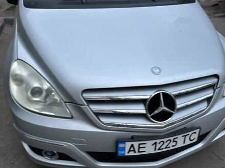 Серый Мерседес Б-класс, объемом двигателя 1.7 л и пробегом 204 тыс. км за 9000 $, фото 1 на Automoto.ua