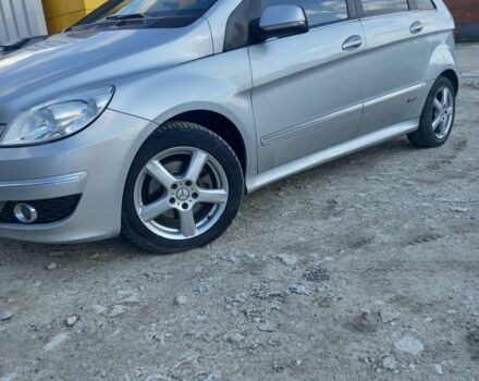 Серый Мерседес Б-класс, объемом двигателя 2 л и пробегом 290 тыс. км за 6200 $, фото 1 на Automoto.ua