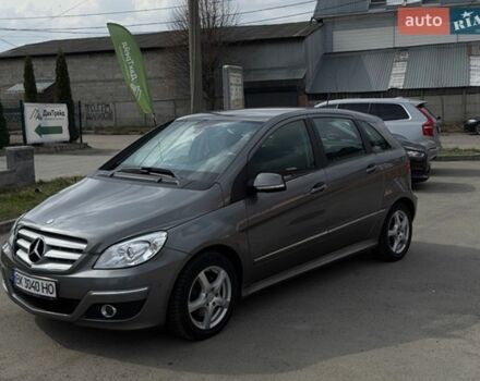 Серый Мерседес Б-класс, объемом двигателя 2 л и пробегом 223 тыс. км за 9200 $, фото 1 на Automoto.ua