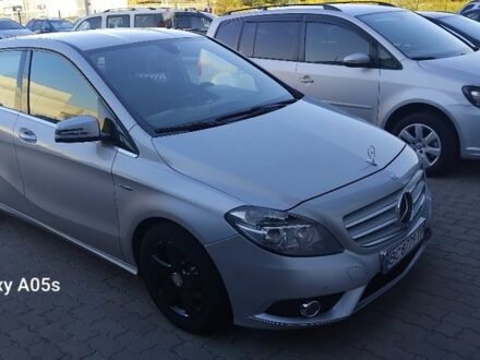 Сірий Мерседес Б-клас, об'ємом двигуна 1.6 л та пробігом 212 тис. км за 8000 $, фото 1 на Automoto.ua