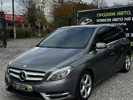 Мерседес Б-клас 2012 у Белой Церкве на Automoto.ua Сірий Мерседес Б-клас, об'ємом двигуна 1.8 л та пробігом 298 тис. км за 14500 $, фото 1 на Automoto.ua