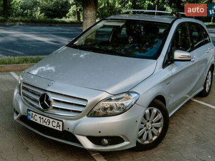 Сірий Мерседес Б-клас, об'ємом двигуна 1.8 л та пробігом 270 тис. км за 9500 $, фото 1 на Automoto.ua