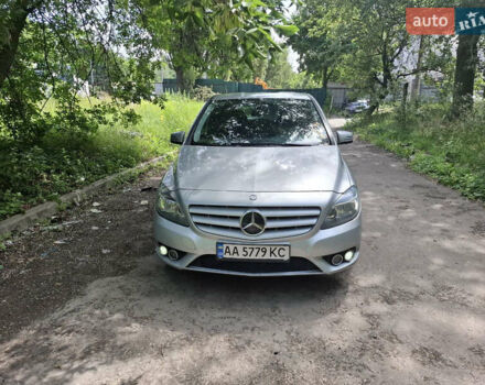 Сірий Мерседес Б-клас, об'ємом двигуна 1.8 л та пробігом 250 тис. км за 8700 $, фото 1 на Automoto.ua