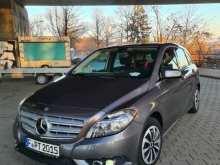 Сірий Мерседес Б-клас, об'ємом двигуна 1.8 л та пробігом 226 тис. км за 10000 $, фото 1 на Automoto.ua