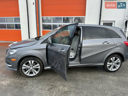 Мерседес Б-класс 2014 в Львове на Automoto.ua Серый Мерседес Б-класс, объемом двигателя 0 л и пробегом 144 тыс. км за 8500 $, фото 1 на Automoto.ua