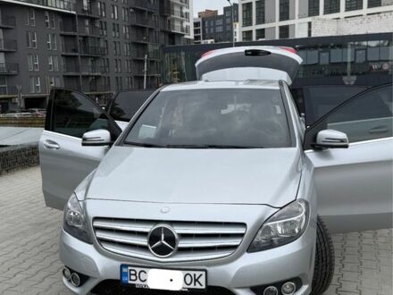 Серый Мерседес Б-класс, объемом двигателя 1.5 л и пробегом 156 тыс. км за 12500 $, фото 1 на Automoto.ua