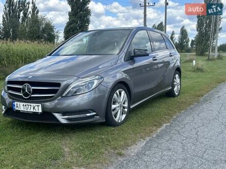 Мерседес Б-клас 2014 у Обухове на Automoto.ua Сірий Мерседес Б-клас, об'ємом двигуна 2.1 л та пробігом 207 тис. км за 12700 $, фото 1 на Automoto.ua