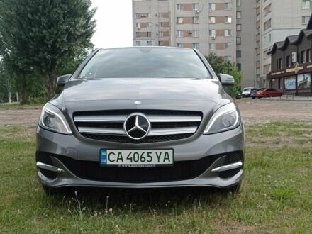 Мерседес Б-класс 2015 в Черкассах на Automoto.ua Серый Мерседес Б-класс, объемом двигателя 0 л и пробегом 99 тыс. км за 11500 $, фото 1 на Automoto.ua