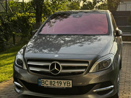 Серый Мерседес Б-класс, объемом двигателя 0 л и пробегом 130 тыс. км за 12500 $, фото 1 на Automoto.ua