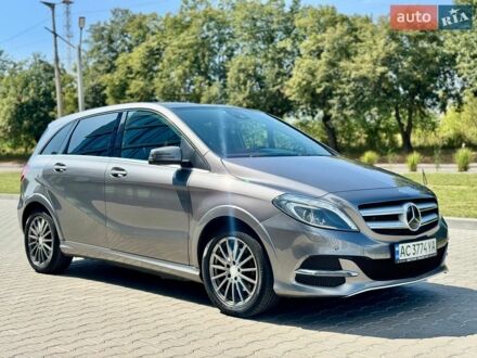 Сірий Мерседес Б-клас, об'ємом двигуна 0 л та пробігом 96 тис. км за 9950 $, фото 1 на Automoto.ua