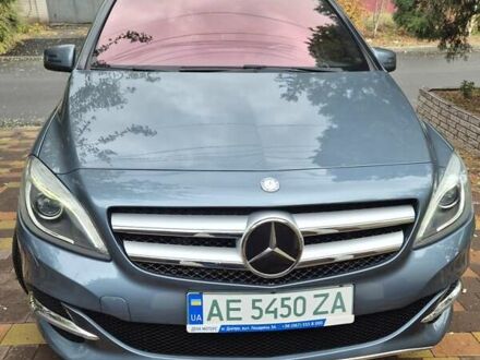 Мерседес Б-класс 2015 в Днепре (Днепропетровске) на Automoto.ua Серый Мерседес Б-класс, объемом двигателя 0 л и пробегом 85 тыс. км за 10700 $, фото 1 на Automoto.ua