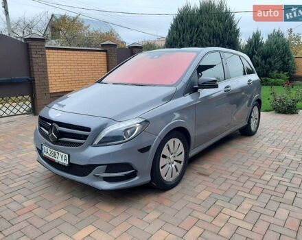Серый Мерседес Б-класс, объемом двигателя 0 л и пробегом 181 тыс. км за 8500 $, фото 1 на Automoto.ua