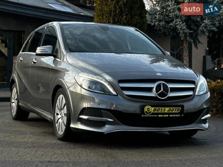 Серый Мерседес Б-класс, объемом двигателя 0 л и пробегом 136 тыс. км за 10800 $, фото 1 на Automoto.ua