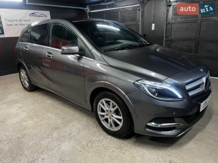 Сірий Мерседес Б-клас, об'ємом двигуна 0 л та пробігом 59 тис. км за 8800 $, фото 1 на Automoto.ua