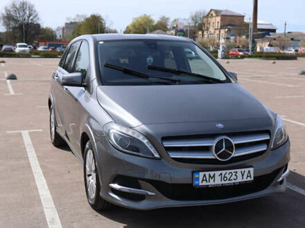 Серый Мерседес Б-класс, объемом двигателя 0 л и пробегом 128 тыс. км за 10499 $, фото 1 на Automoto.ua