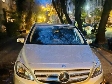 Сірий Мерседес Б-клас, об'ємом двигуна 0 л та пробігом 133 тис. км за 10500 $, фото 1 на Automoto.ua