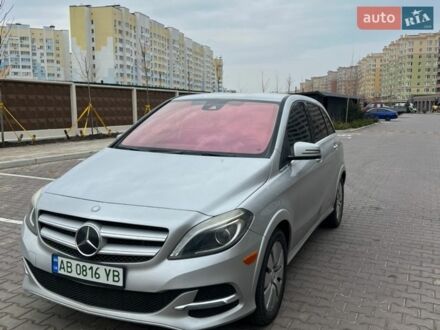 Сірий Мерседес Б-клас, об'ємом двигуна 0 л та пробігом 106 тис. км за 13600 $, фото 1 на Automoto.ua