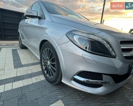 Серый Мерседес Б-класс, объемом двигателя 0 л и пробегом 139 тыс. км за 11500 $, фото 1 на Automoto.ua