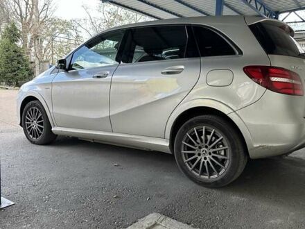 Мерседес Б-класс 2017 в Одессе на Automoto.ua Серый Мерседес Б-класс, объемом двигателя 0 л и пробегом 72 тыс. км за 14300 $, фото 1 на Automoto.ua