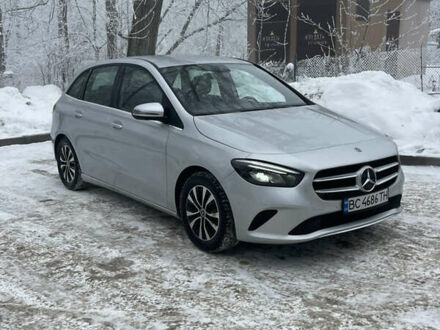 Сірий Мерседес Б-клас, об'ємом двигуна 1.33 л та пробігом 79 тис. км за 16900 $, фото 1 на Automoto.ua