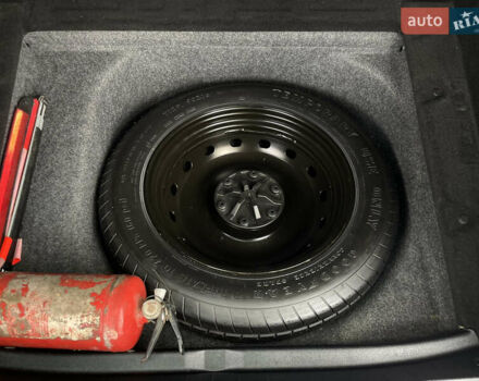 Синій Мерседес Б-клас, об'ємом двигуна 2 л та пробігом 235 тис. км за 7099 $, фото 35 на Automoto.ua