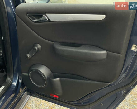 Синій Мерседес Б-клас, об'ємом двигуна 2 л та пробігом 235 тис. км за 7099 $, фото 29 на Automoto.ua