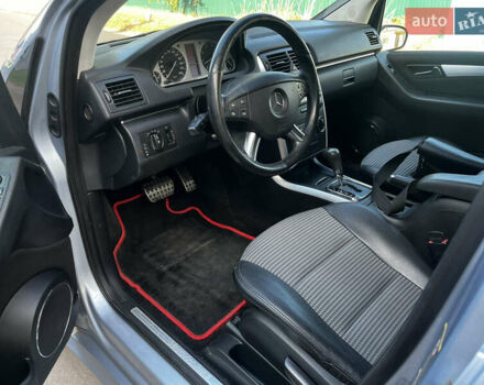 Синий Мерседес Б-класс, объемом двигателя 2.04 л и пробегом 181 тыс. км за 6000 $, фото 12 на Automoto.ua