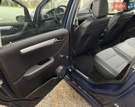 Синій Мерседес Б-клас, об'ємом двигуна 2 л та пробігом 235 тис. км за 7099 $, фото 27 на Automoto.ua