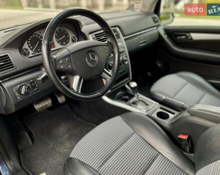 Синій Мерседес Б-клас, об'ємом двигуна 2 л та пробігом 235 тис. км за 7099 $, фото 17 на Automoto.ua