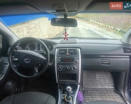 Синий Мерседес Б-класс, объемом двигателя 1.5 л и пробегом 275 тыс. км за 6200 $, фото 3 на Automoto.ua