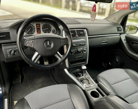 Синій Мерседес Б-клас, об'ємом двигуна 2 л та пробігом 235 тис. км за 7099 $, фото 23 на Automoto.ua