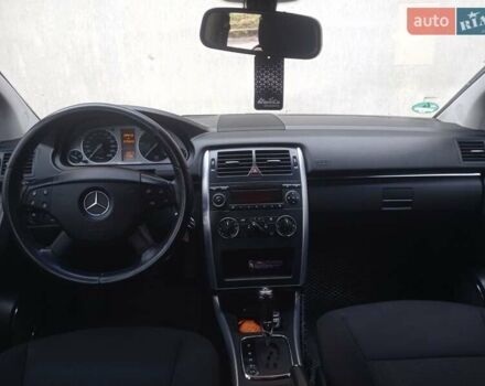 Синий Мерседес Б-класс, объемом двигателя 2 л и пробегом 275 тыс. км за 5400 $, фото 13 на Automoto.ua