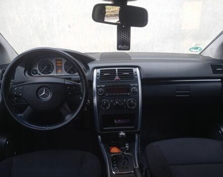 Синий Мерседес Б-класс, объемом двигателя 2 л и пробегом 275 тыс. км за 5400 $, фото 14 на Automoto.ua