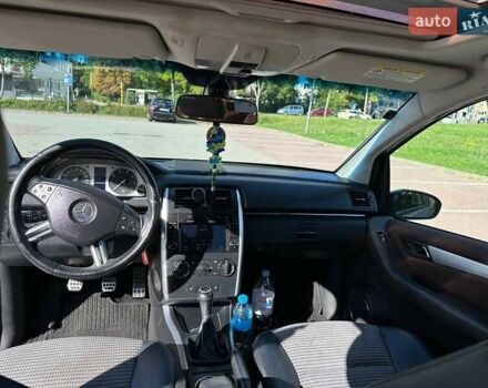 Синій Мерседес Б-клас, об'ємом двигуна 2 л та пробігом 243 тис. км за 5305 $, фото 3 на Automoto.ua
