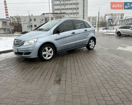 Синий Мерседес Б-класс, объемом двигателя 1.7 л и пробегом 210 тыс. км за 5950 $, фото 1 на Automoto.ua